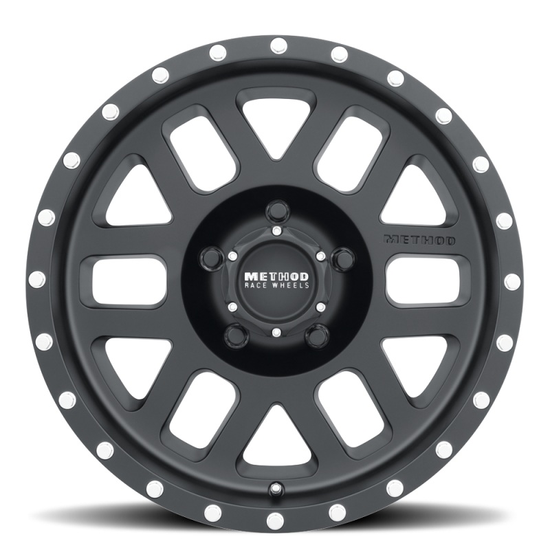 Method MR306 Mesh 17x8.5 0mm Offset 5x4.5 83mm CB Matte Black Wheel