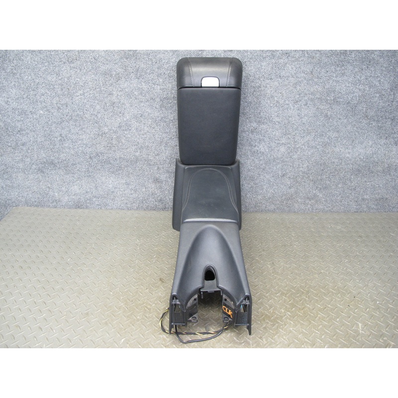 05-11 Mercedes R171 Slk-class Center Console Trim Panel Armrest Storage Lid OEM