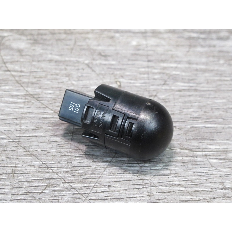 05-11 Mercedes R171 Slk-class Sunlight Temperature Sensor 1718300072 OEM