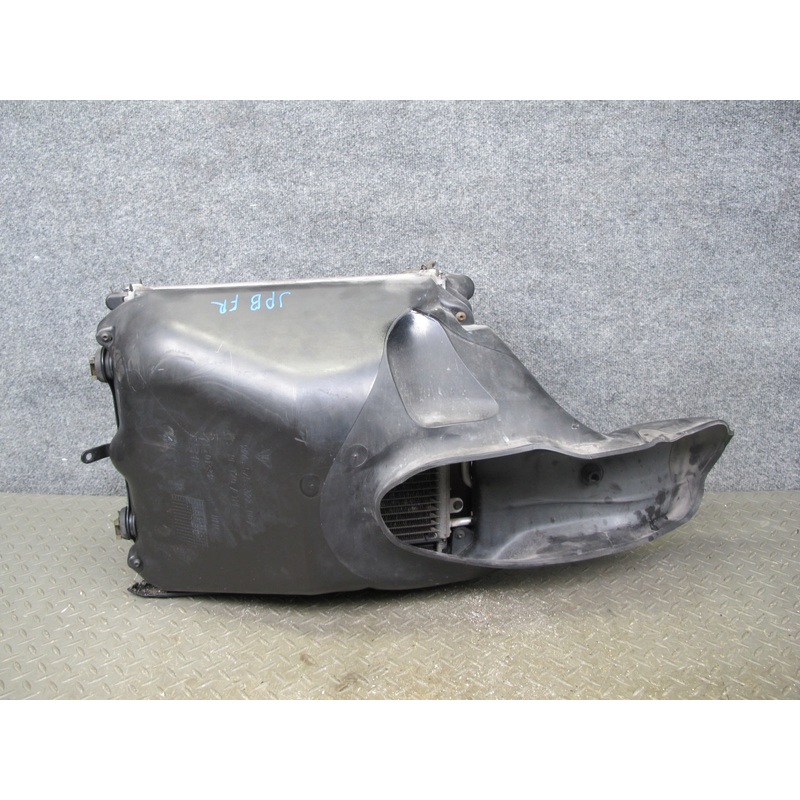 1997-2004 Porsche Boxster 986 Right Engine Radiator Fan Condenser Shroud Assy