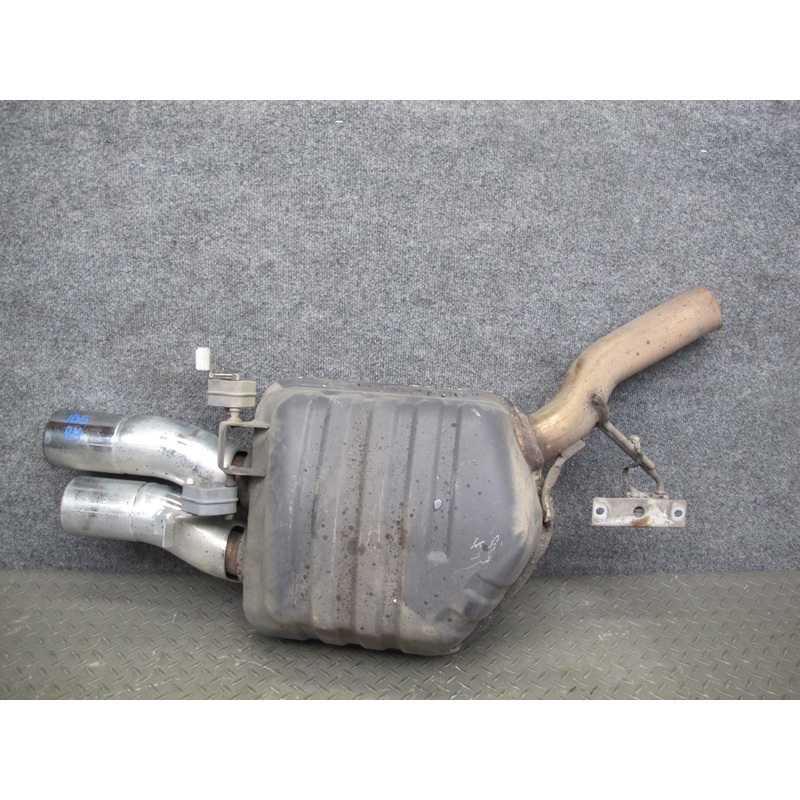 2006-2010 BMW E63 E64 M6 Rear Right Exhaust Muffler w Tips