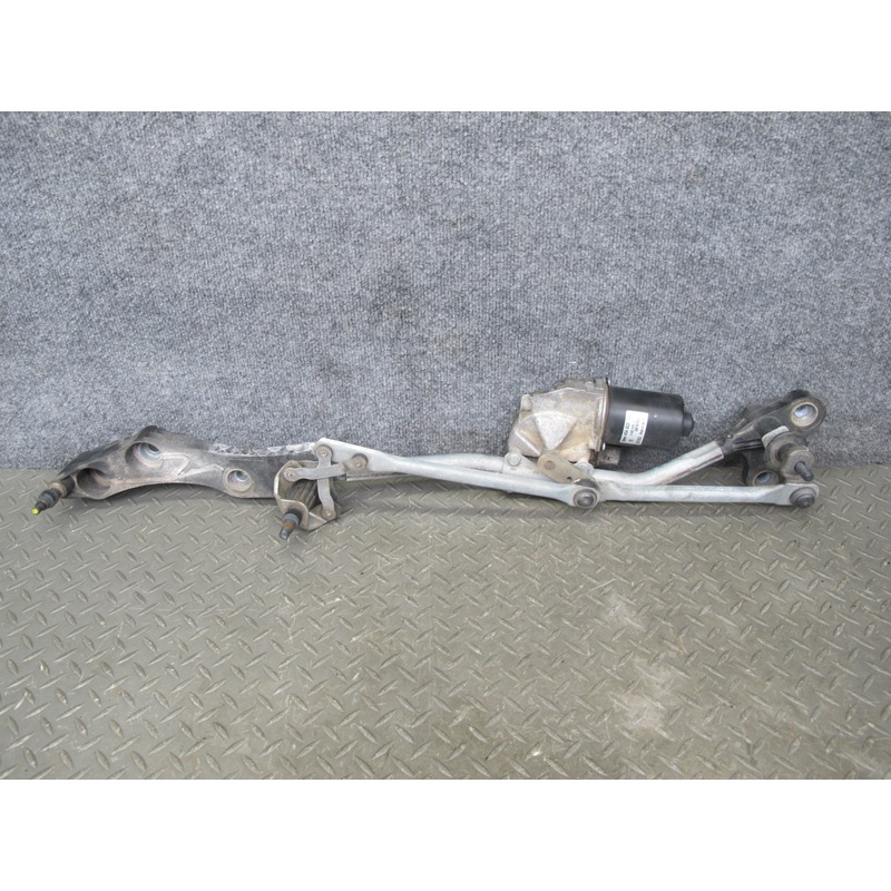 2006-2010 BMW E63 E64 Windshield Wiper Transmission Linkage w Motor