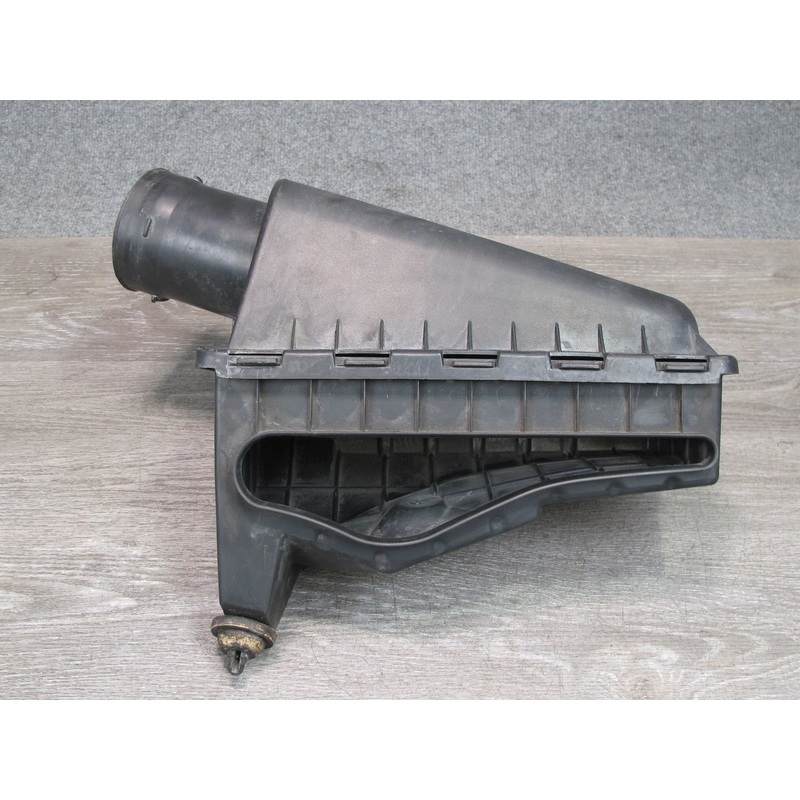 02-05 Ford Thunderbird Air Intake Cleaner Filter Box w MAF Sensor Assembly OEM