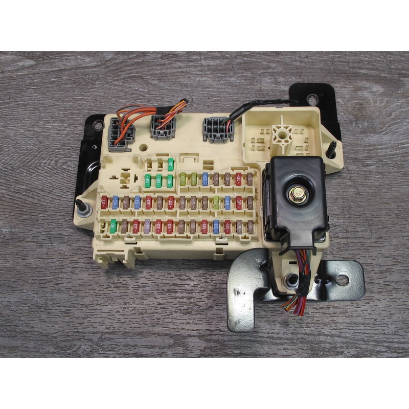 02-05 Ford Thunderbird Cabin Junction Fuse Relay Box 3W6T-14A067-AA OEM