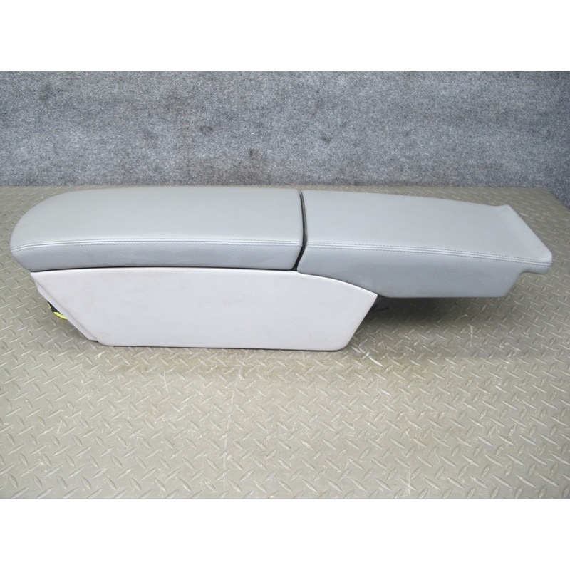 03-06 Mercedes R230 Sl-class Center Console Armrest Compartment Storage OEM