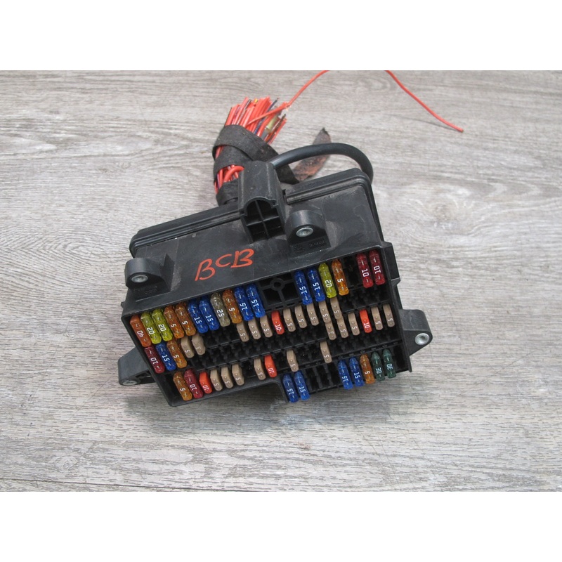 03-10 Bentley Continental GTC GT Flying Spur Power Distribution Fuse Relay Box