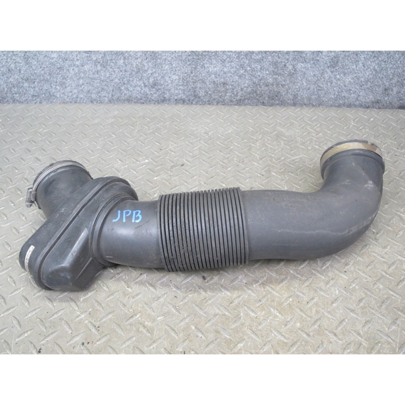 2000-2004 Porsche Boxster 986 M/T Engine Air Intake Hose Tube Pipe 99611002704