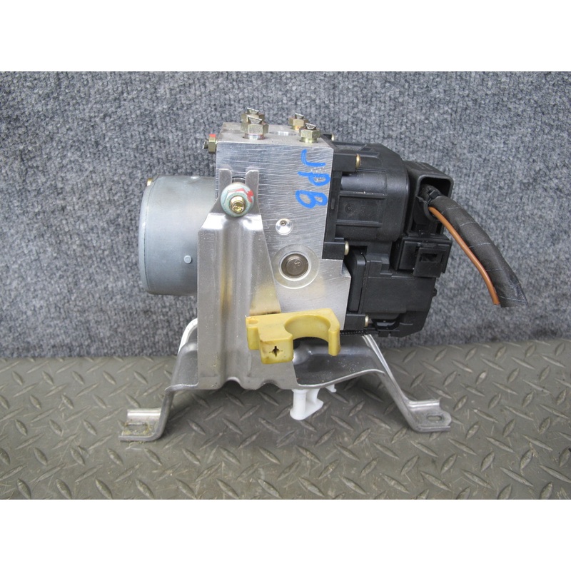 2001 Porsche Boxster S 986 ABS Anti Lock Brake Pump Module Unit W/ Bracket