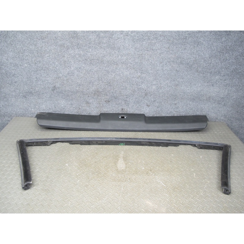 2006-2010 BMW E64 Convertible Windshield Frame Trim Panel Weatherstrip Cowl Set