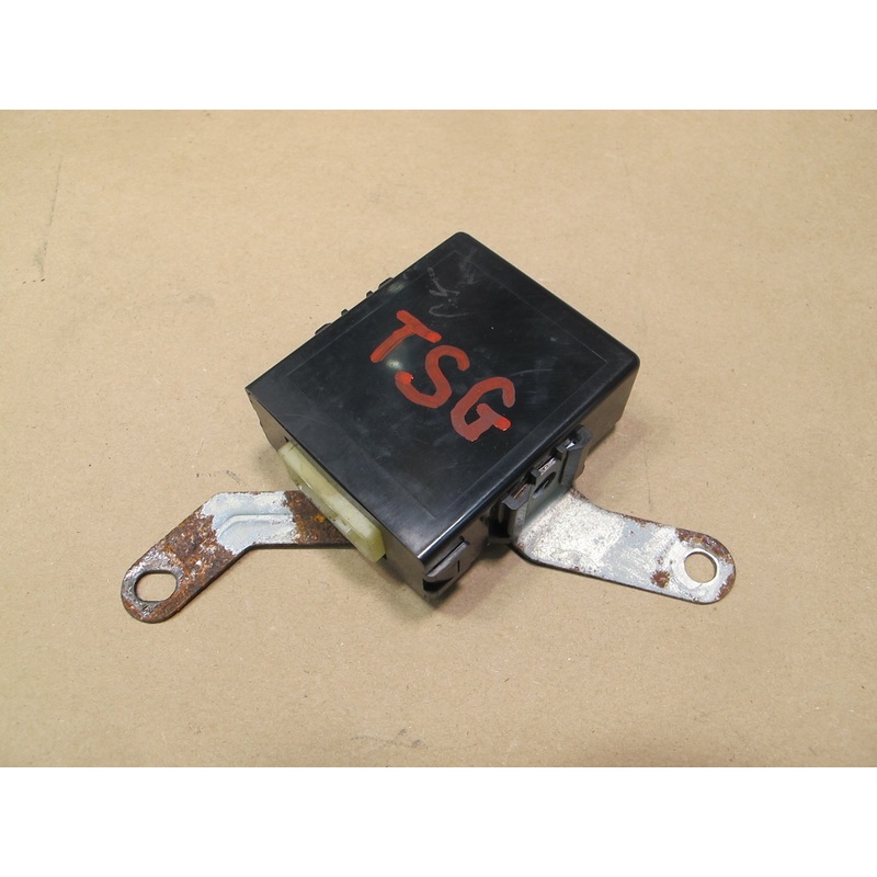 83-85 Toyota Supra MA67 Door Lock Relay Control Module 85918-14020 OEM