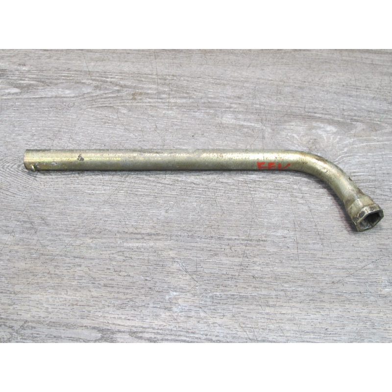 99-03 VW Eurovan T4 LUG Wrench Tool OEM