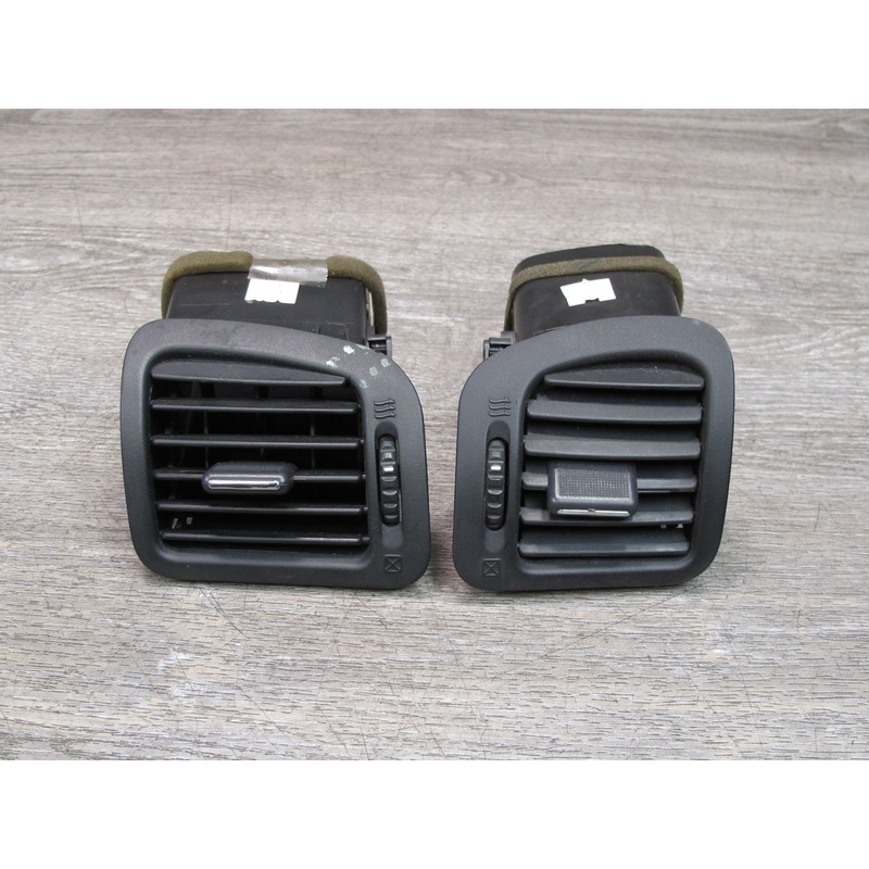 02-05 Ford Thunderbird Set of 2 Dash Left & Right A/C Heater Air Vent Grille OEM