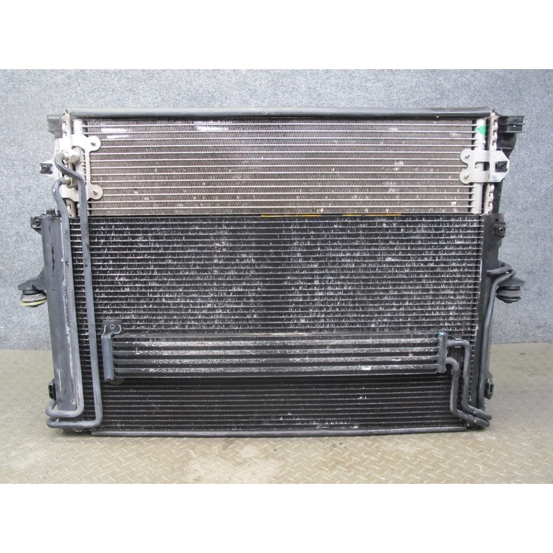 08-10 Porsche Cayenne 957 GTS Engine Cooling Radiator A/C Condenser Fan Shroud