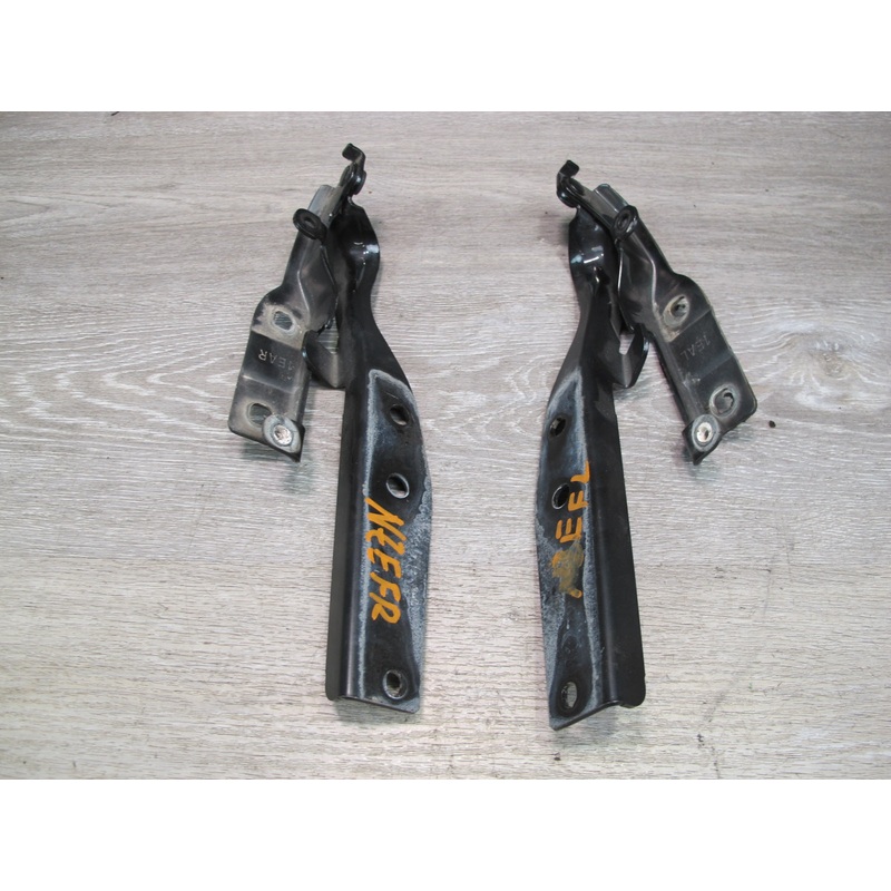 09-20 Nissan 370Z Z34 Set of 2 Front Right & Left Hood Hinge Black OEM