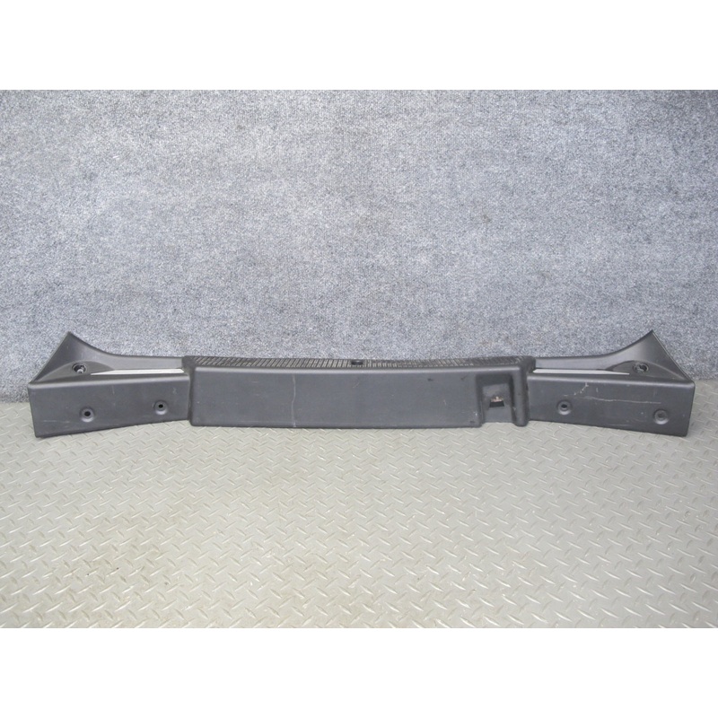 2004-2009 Cadillac XLR Rear Trunk Lid Lock Latch Trim Cover Panel 15147014