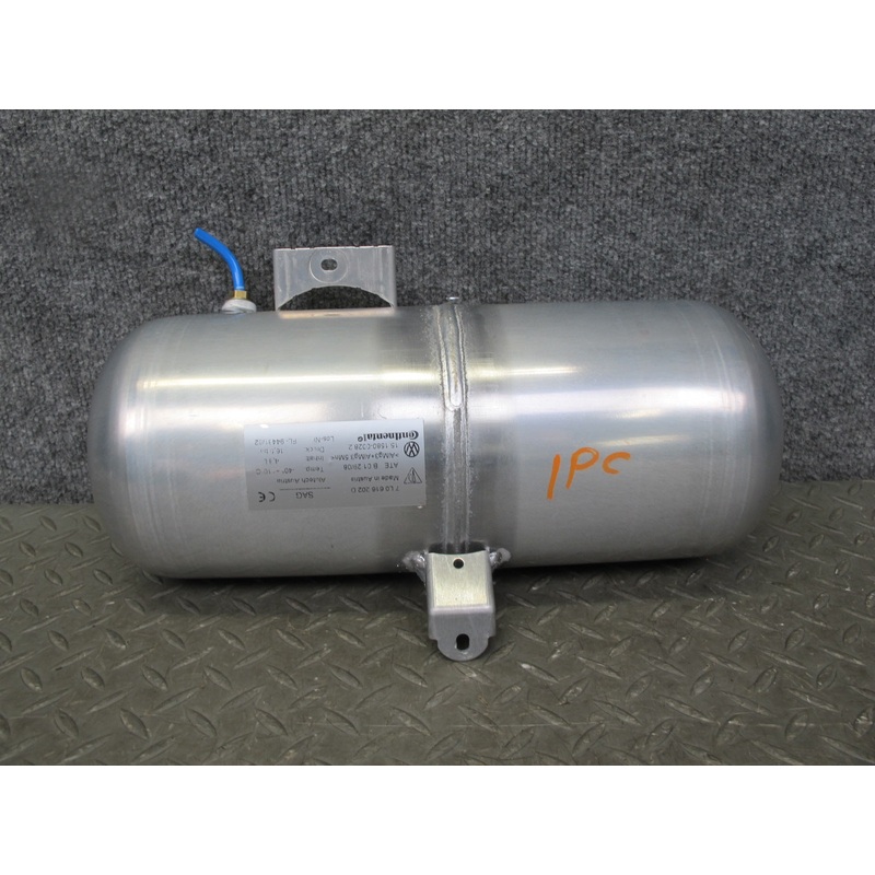 2008-2010 Porsche Cayenne 957 Air Suspension Self Leveling Accumulator Tank