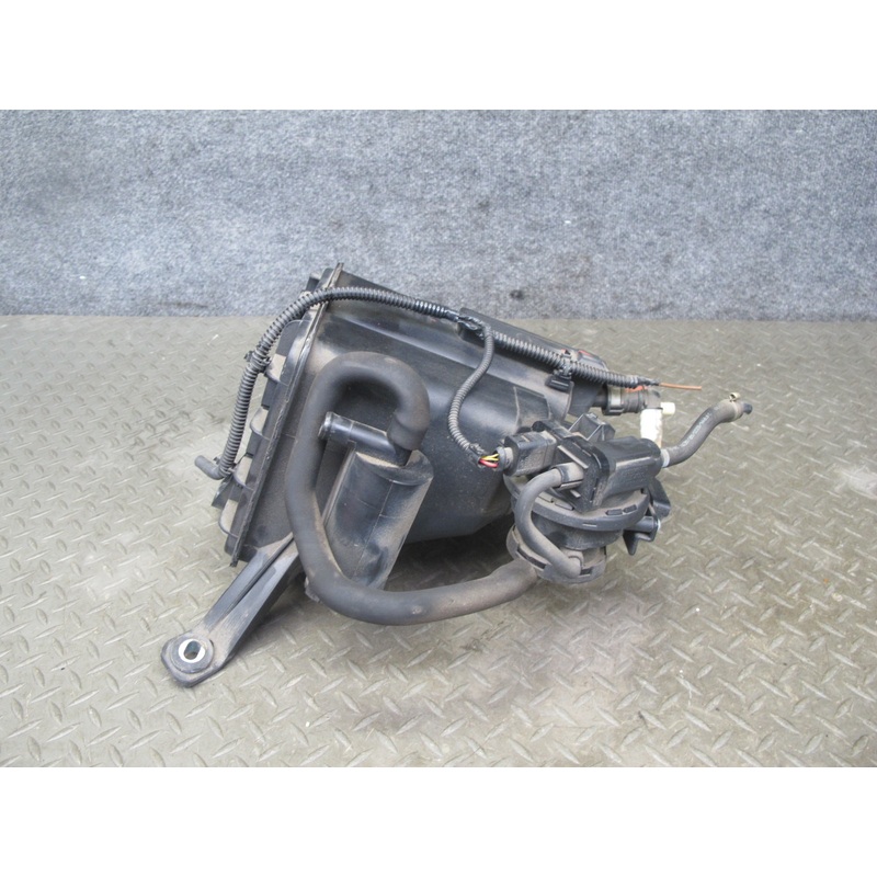 2008-2010 Porsche Cayenne 957 Fuel Emission Vapor Evaporator Charcoal Canister