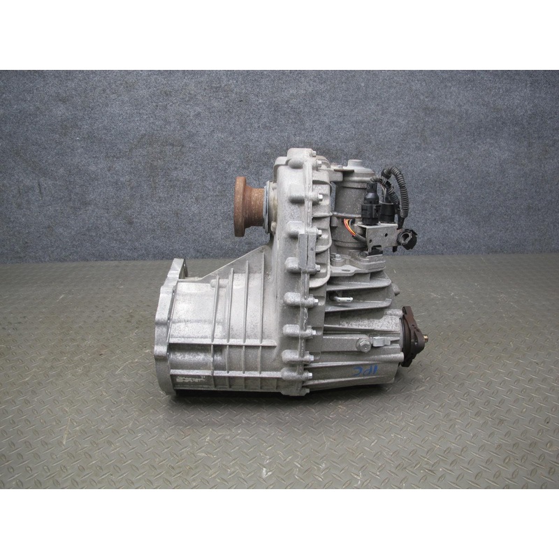 2008-2010 Porsche Cayenne 957 GTS A/T Transmission Transfer Case Box W/ Motor