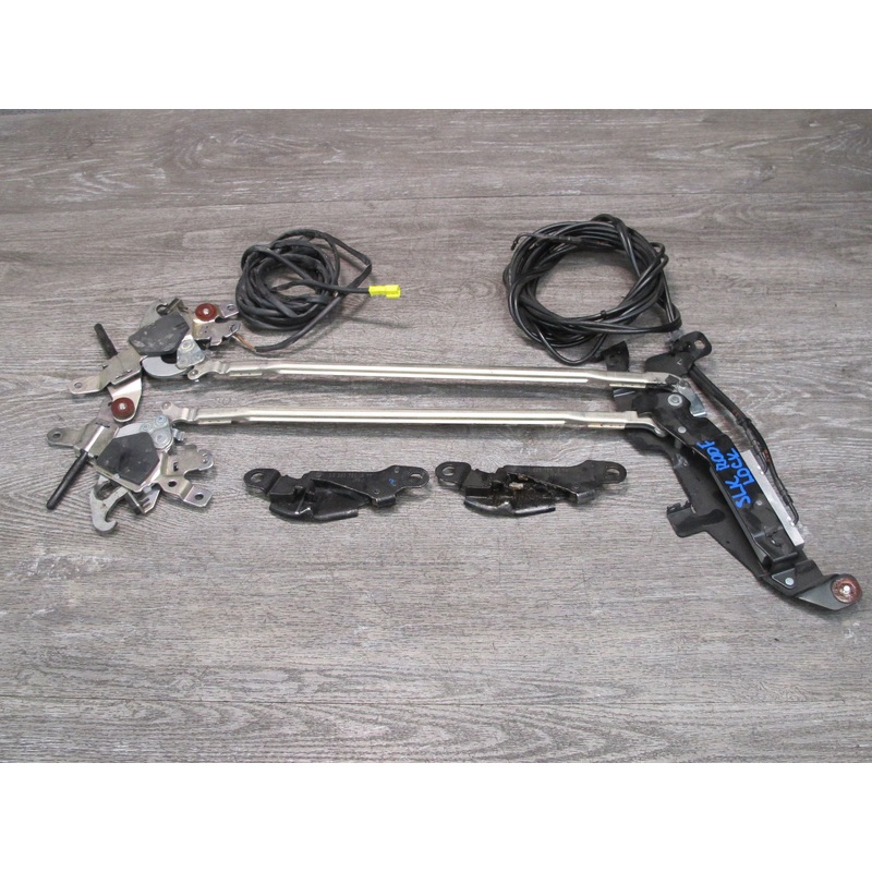 03-12 Mercedes R230 Sl-class Convertible TOP Roof Lock Latch Striker Set OEM