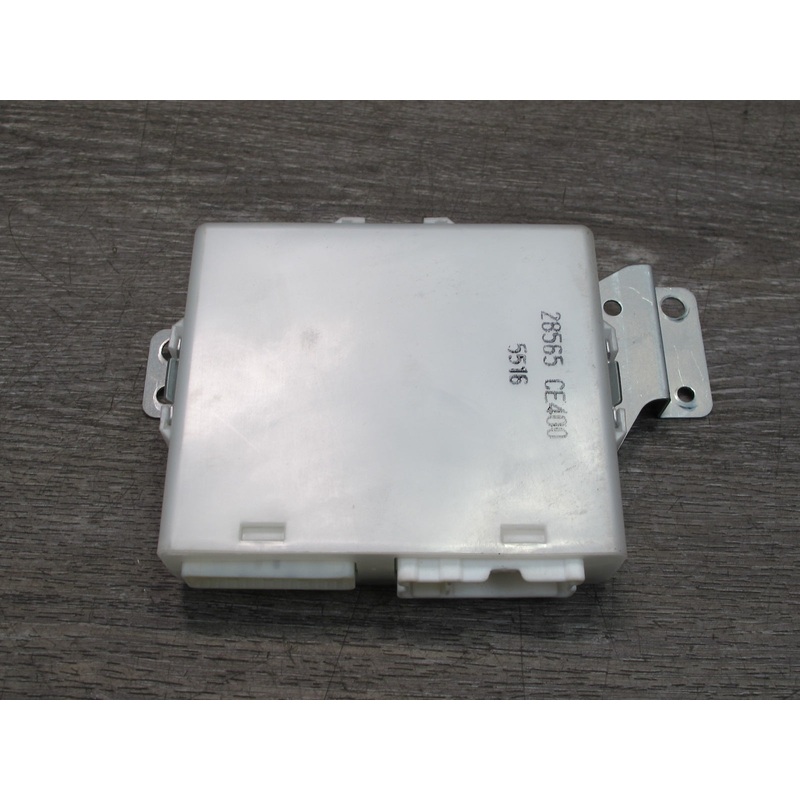 04-05 Nissan 350Z Z33 Convertible Right Passenger Power Seat Control Module OEM