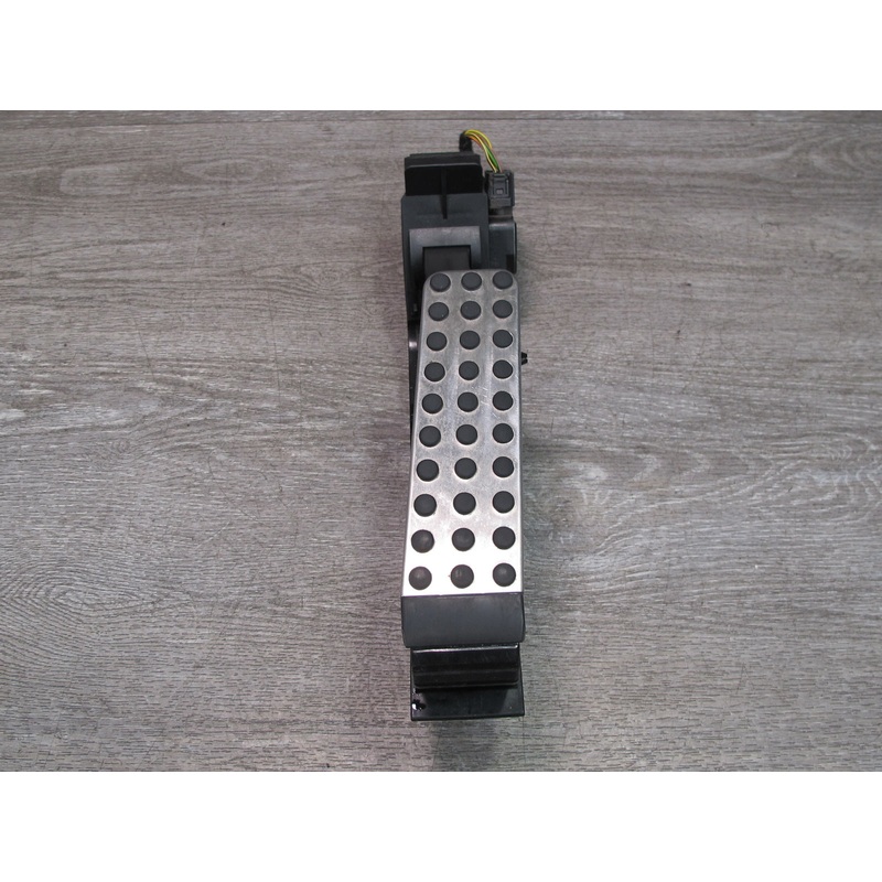 07-12 Mercedes R230 Sl-class Gas Acceleration Throttle Pedal 2303000804 OEM