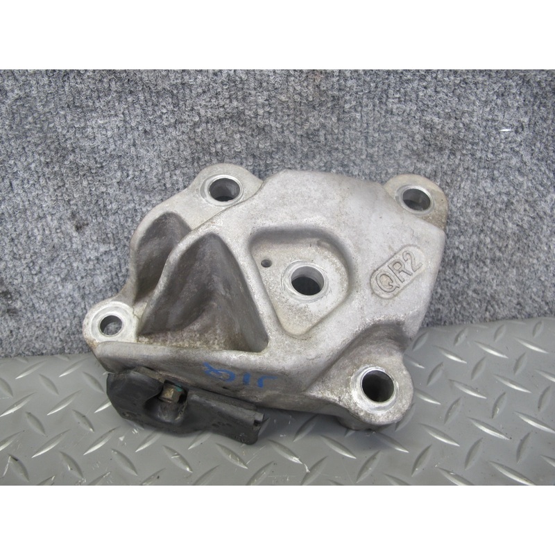 14-17 Infiniti QX60 2.5L Hybrid Right Engine Motor Mount Support