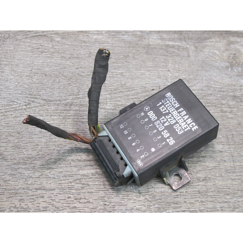 86-91 Mercedes W126 C126 Coupe Seat Belt Arm Retractor Relay Control Module OEM