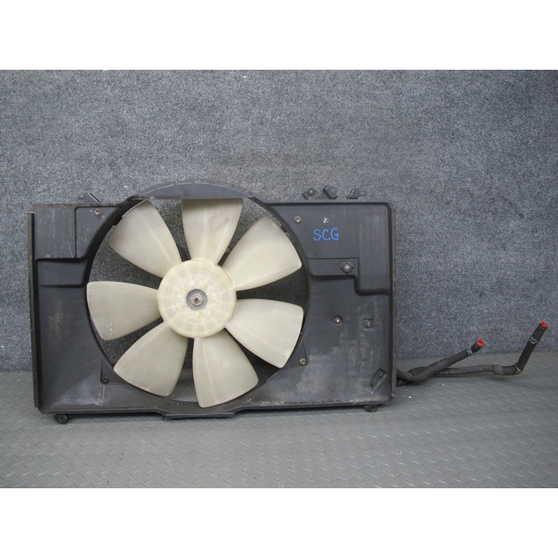 94-97 Lexus UZZ30L SC400 Engine Radiator Cooling Fan Shroud w Reservoir OEM