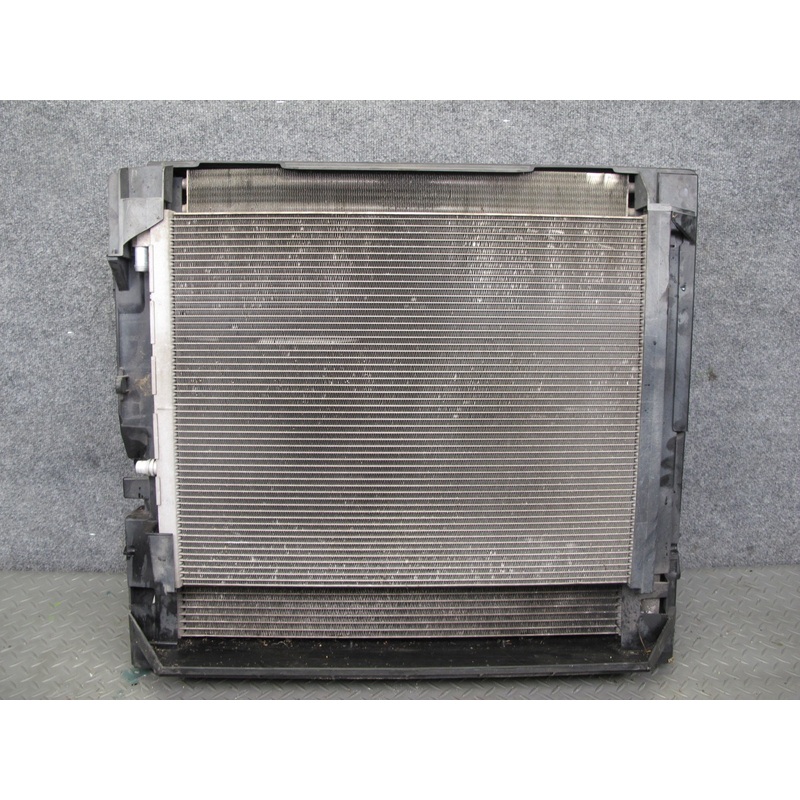 08-14 BMW E71 E72 X6 E70 X5 N63 Engine Cooling Radiator Condenser w Fan Shroud