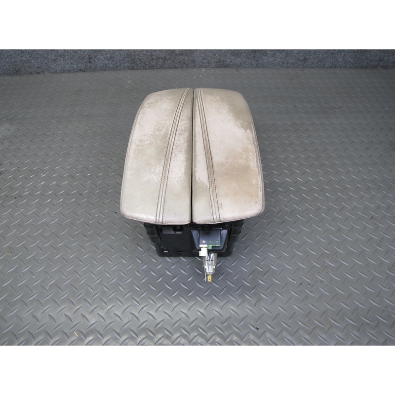 2008-2014 BMW E71 E72 X6 Center Console Leather Armrest Compartment Storage OEM