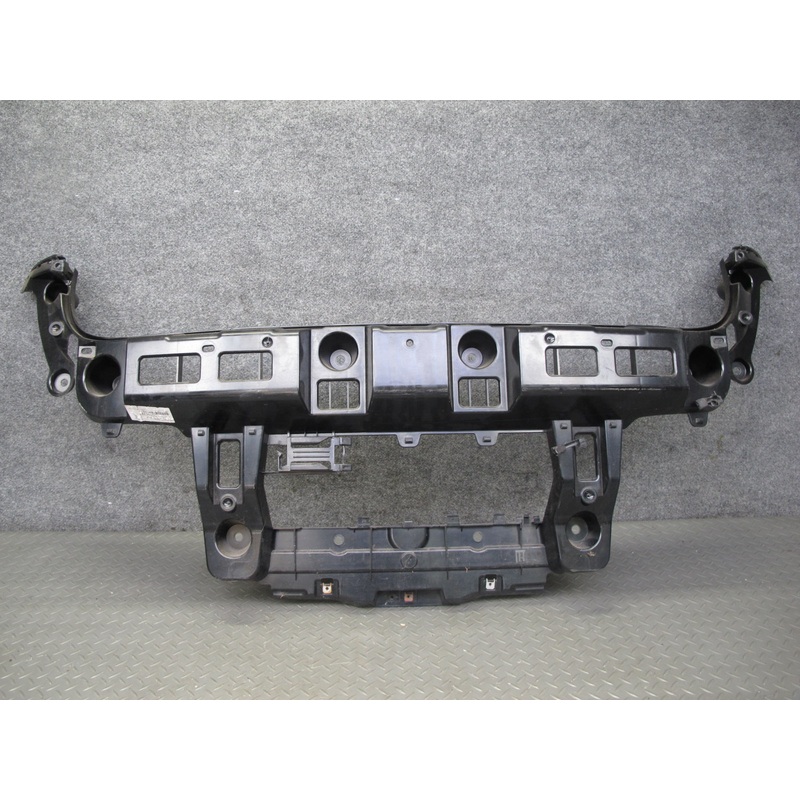 2008-2014 BMW E71 E72 X6 Rear Bumper Center Mount Bracket Guide Support