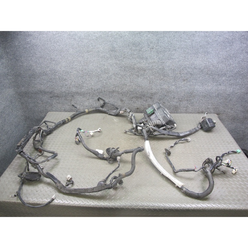 1995 Lexus JZZ31L SC300 2JZGE Engine Bay Fusebox w Wire Wiring Harness OEM