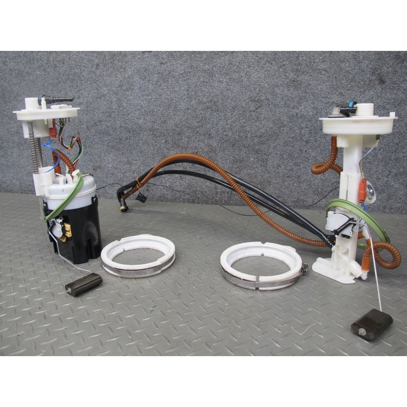 2008-2014 BMW E71 E72 X6 4.4L Fuel Pump Level Sensor Sending Unit Set of 2