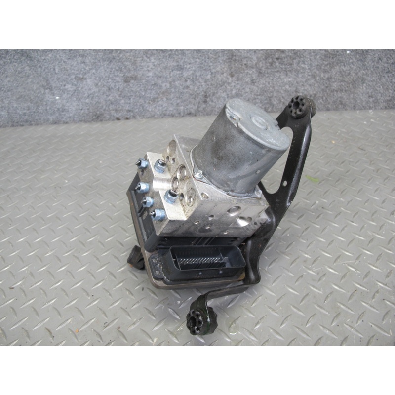 2010-2011 BMW E72 X6 Hybrid Anti Lock Brake ABS Pump Module 6796885