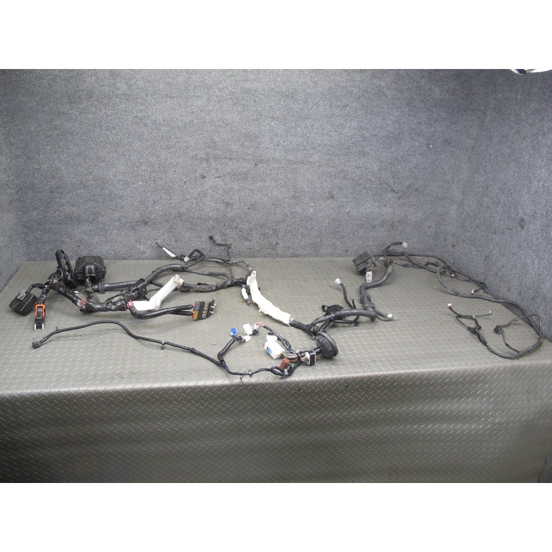 2014 Nissan Z34 370Z Convertible A/T Engine Bay Wire Wiring Harness Fuse Box OEM
