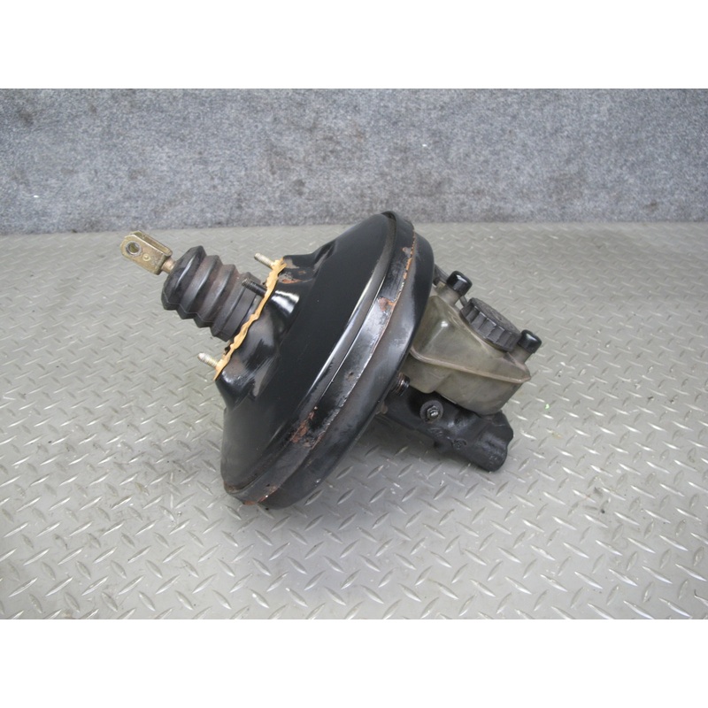 82-85 Mercedes W123 300D Brake Master Cylinder Booster Fluid Reservoir OEM