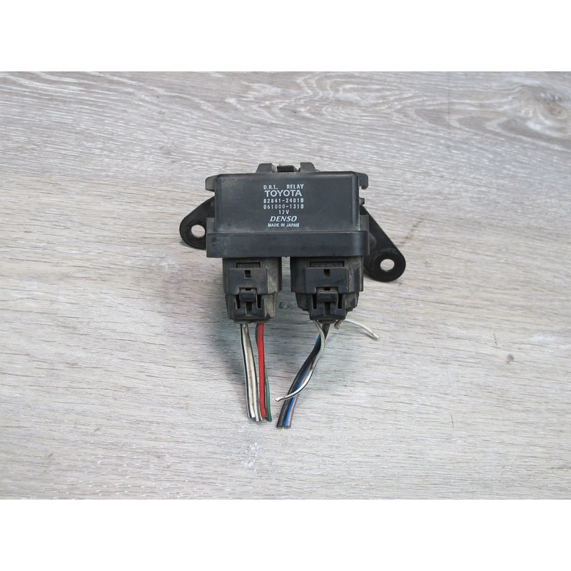 98-00 Lexus UCF20L LS400 Running Light Relay Module 82840-30010 OEM