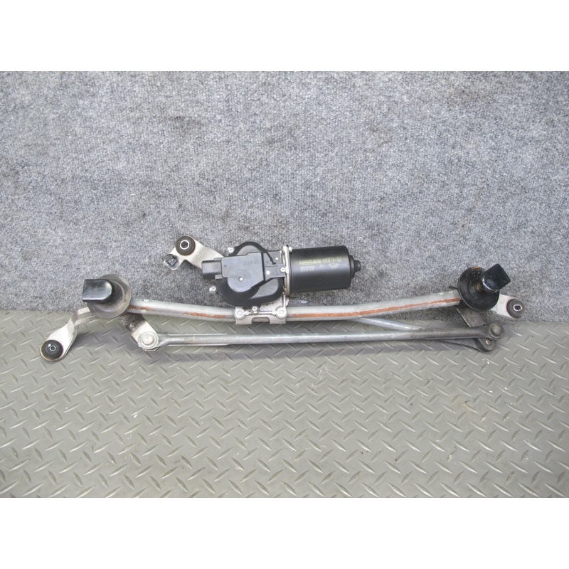 09-20 Nissan 370Z Z34 Front Windshield Wiper Linkage w Motor OEM