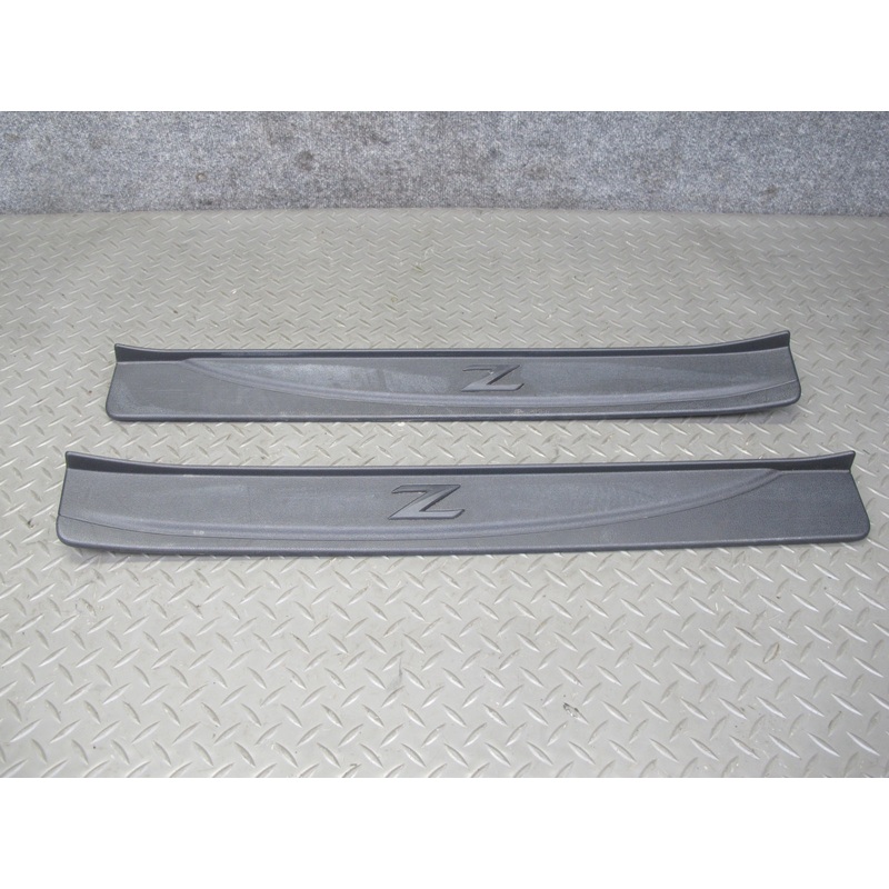 09-20 Nissan Z34 370Z Set of 2 Left & Right Door Scuff Sill Plate Trim Panel OEM