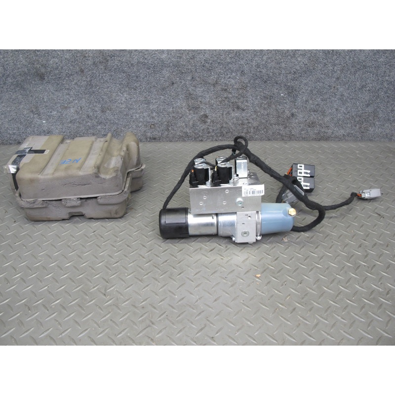 10-19 Nissan 370Z Convertible TOP Roof Hydraulic Pump w Sound Cover OEM