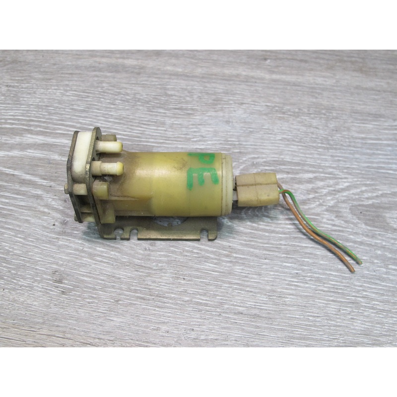 1978-1989 Porsche 928 S Windshield Wiper Fluid Washer Pump