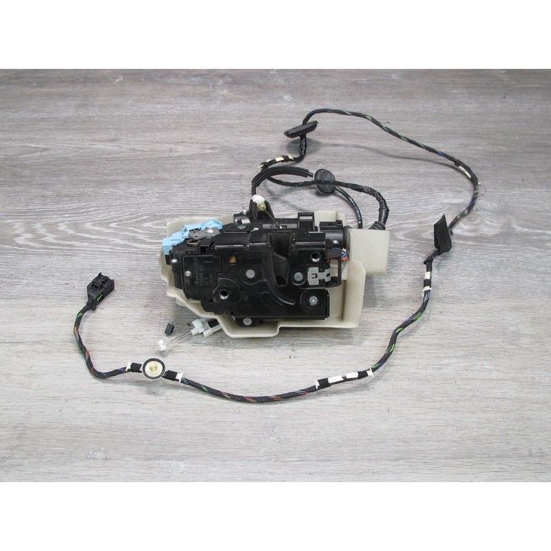 2003-2010 Porsche Cayenne 957 Front Left Driver Side Door Lock Latch Actuator