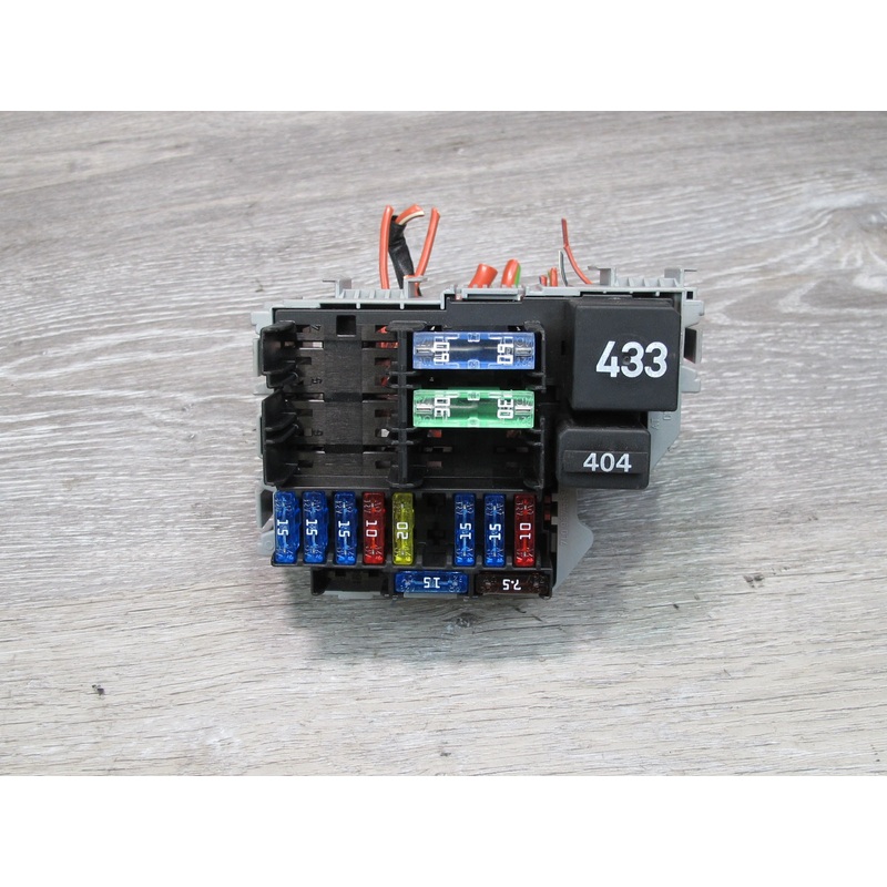 2003-2010 Porsche Cayenne 957 Under Hood Fuse Junction Relay Box 7L0937559