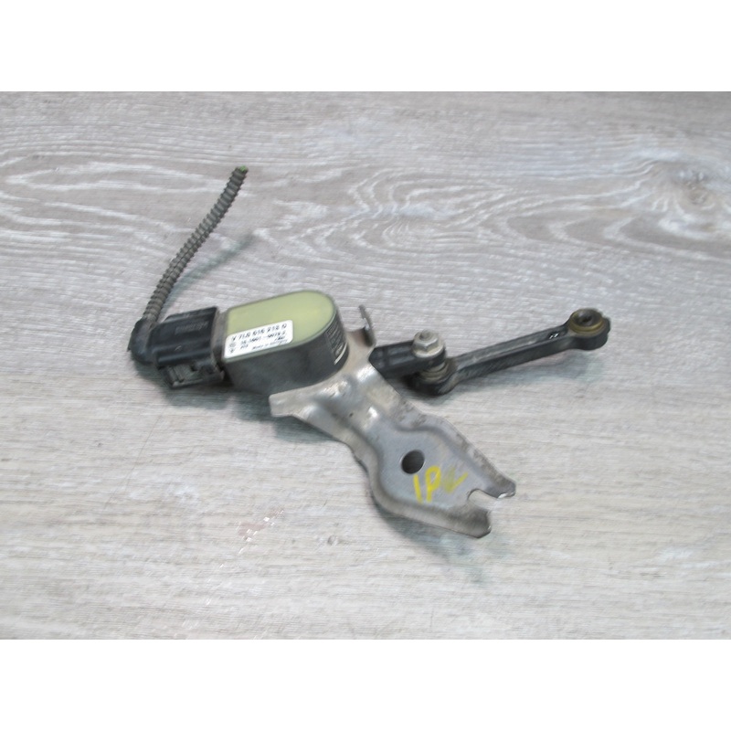 2008-2010 Porsche Cayenne 957 Front Suspension Headlight Level Sensor