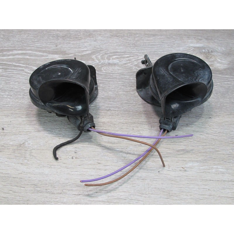 2008-2010 Porsche Cayenne 957 High & Low Tone Note Pitch Horn Signal  Set of 2