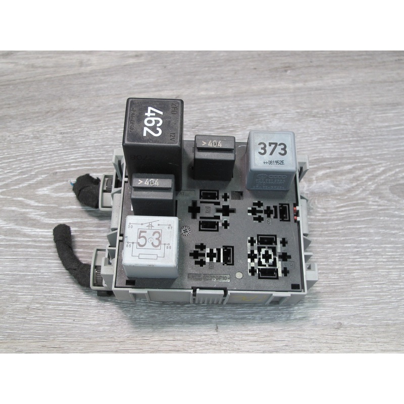 2008-2010 Porsche Cayenne 957 Power Distribution Fuse Relay Box Module