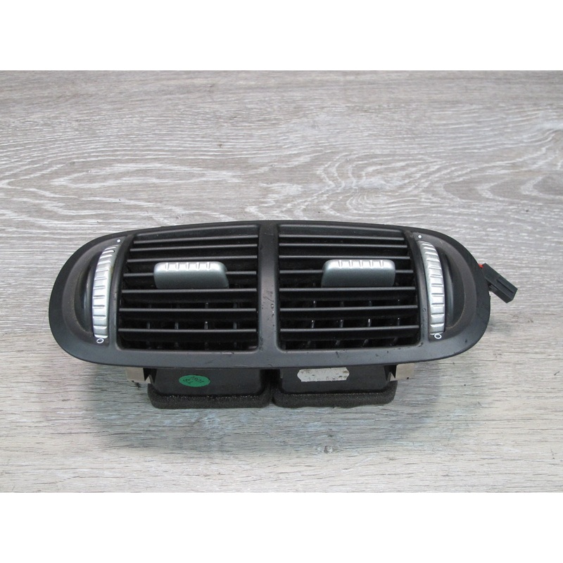 2008-2010 Porsche Cayenne 957 Rear Center Console A/C Air Vent 7L5819203C