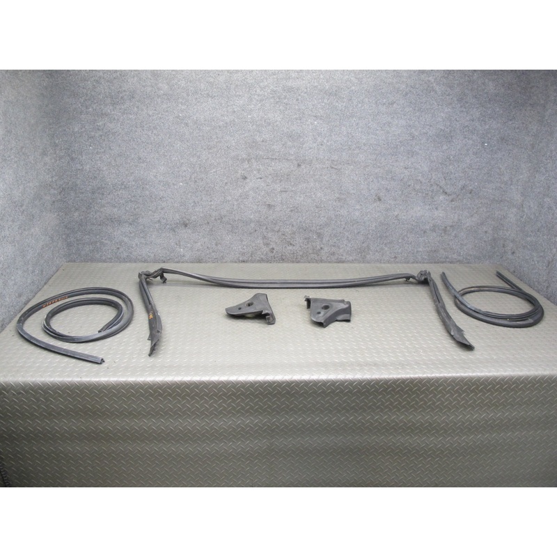 10-19 Nissan 370Z Convert Set of 5 Windshield Left & Right Door Weatherstrip OEM