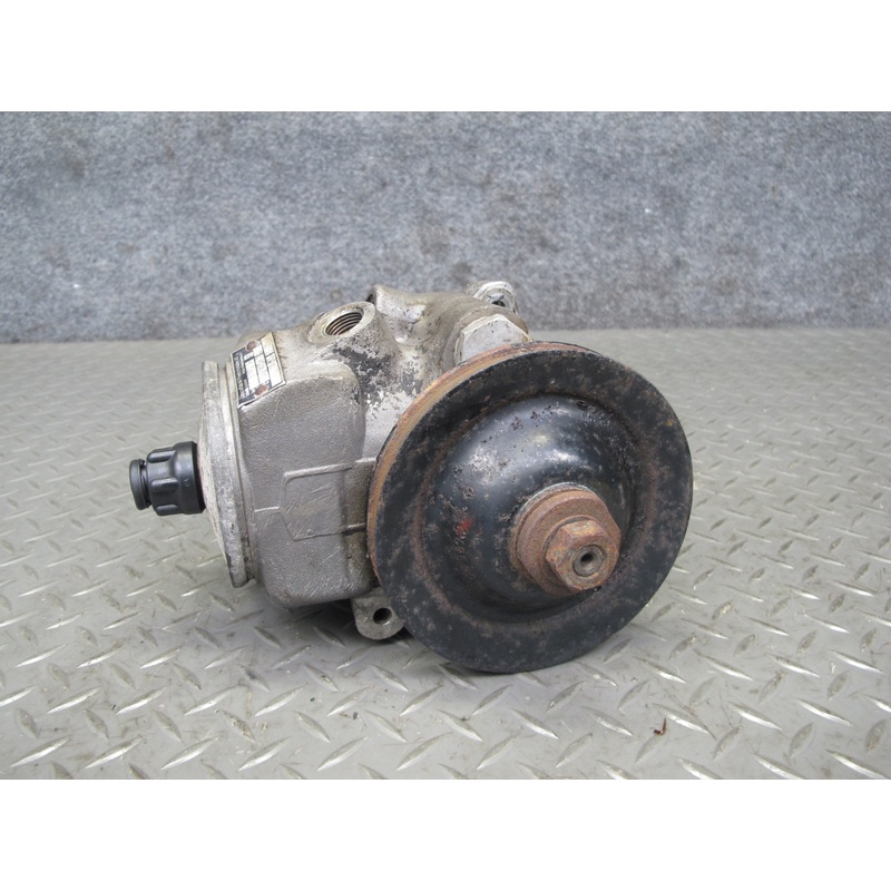 78-85 Mercedes W123 Power Steering Pump 1264601380 OEM