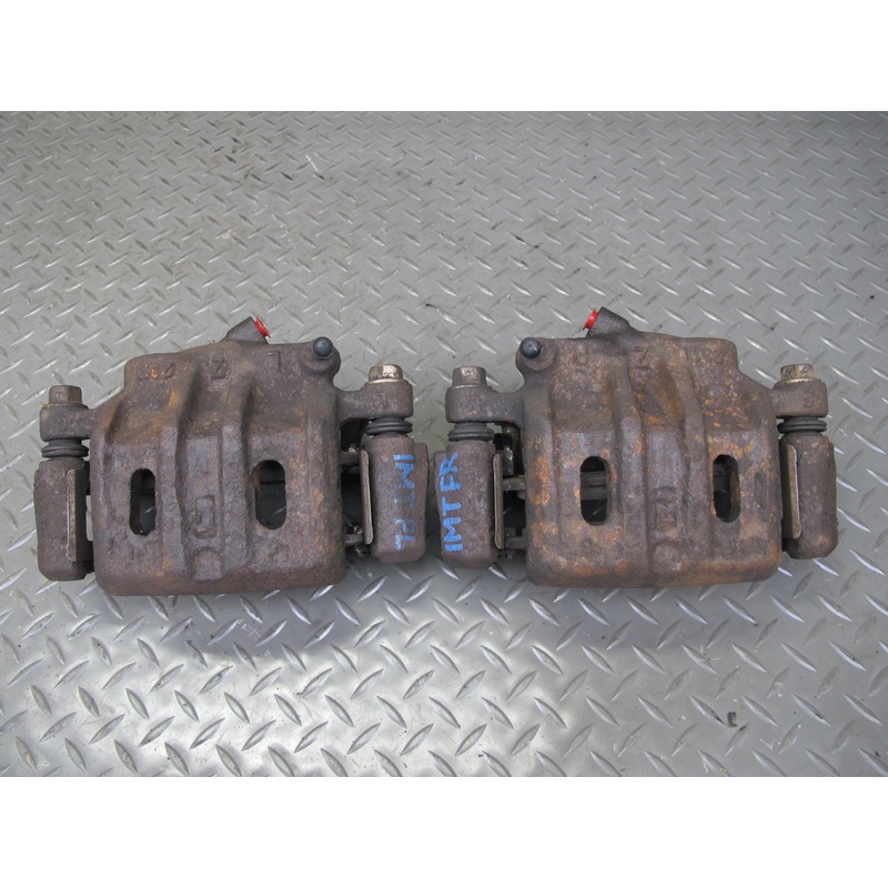 91-99 Dodge Stealth 3000GT FWD NA Set of 2 Front Left & Right Brake Caliper OEM